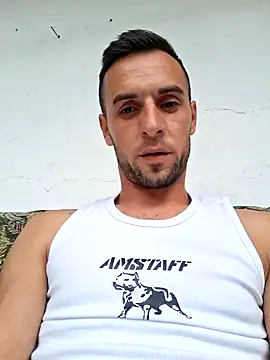 Necunoscutul001 online show from September 8, 2025, 4:17 pm