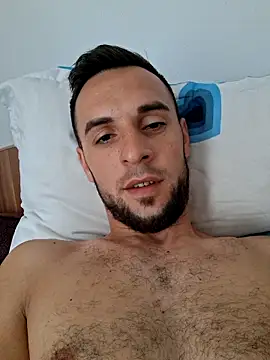 Necunoscutul001 online show from September 29, 2025, 7:15 am