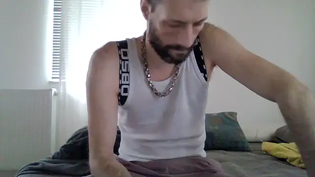 XLBarehengst online show from November 15, 2025, 11:47 am