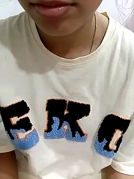 Snapshot of blueeyegirl22 chatting on December 2, 2025, 11:01 am blueeyegirl22 online show from December 2, 2025, 11:01 am