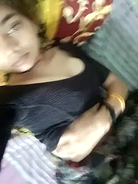 Snapshot of Hitsda chatting on October 6, 2025, 11:05 pm Hitsda online show from October 6, 2025, 11:05 pm