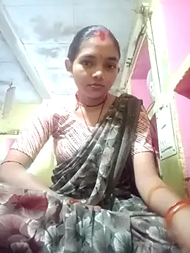 Snapshot of Hitsda chatting on November 3, 2025, 1:33 am Hitsda online show from November 3, 2025, 1:33 am