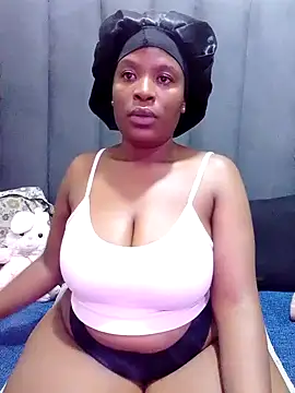 MrsMxx25 online show from October 30, 2025, 9:44 pm