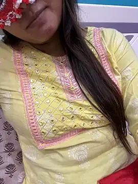 Snapshot of Naughty-Kamini chatting on October 6, 2025, 9:37 pm Naughty-Kamini online show from October 6, 2025, 9:37 pm