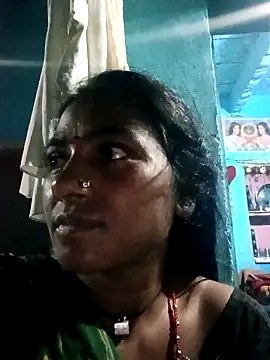 Snapshot of Sapna_hotA chatting on October 24, 2025, 5:45 pm Sapna hotA online show from October 24, 2025, 5:45 pm
