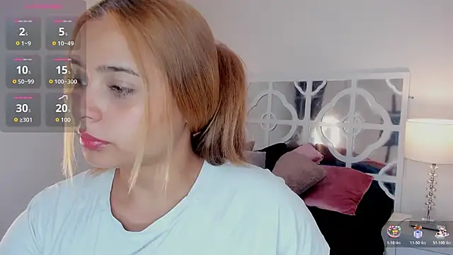 Snapshot of MikaelaStone chatting on November 1, 2025, 11:37 am MikaelaStone online show from November 1, 2025, 11:37 am