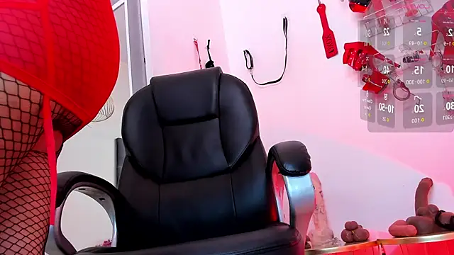 miss skarleth  online show from October 7, 2025, 11:55 am