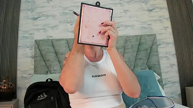 Snapshot of ShanelEvans chatting on October 23, 2025, 6:50 pm ShanelEvans online show from October 23, 2025, 6:50 pm