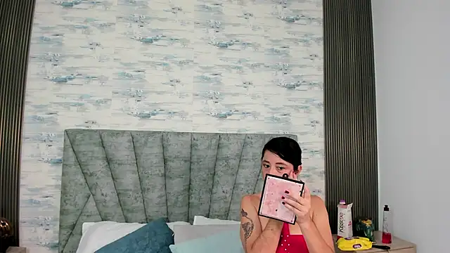 Snapshot of ShanelEvans chatting on September 15, 2025, 7:03 pm ShanelEvans online show from September 15, 2025, 7:03 pm