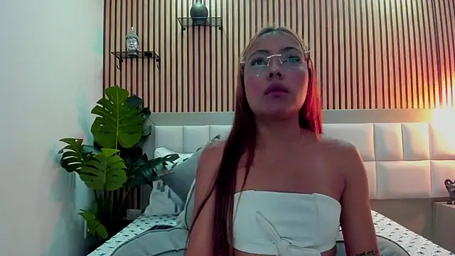 KattyBonnie online show from November 28, 2025, 7:14 pm