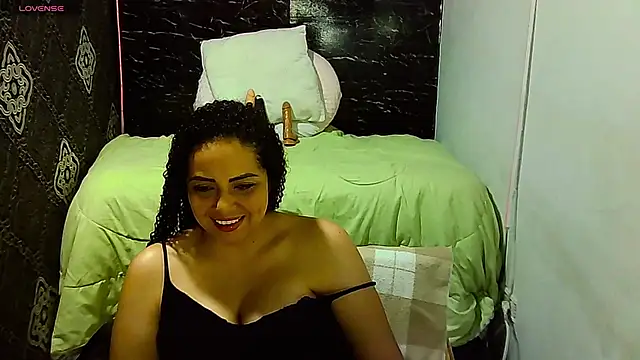  naughty milf online show from April 18, 2026, 9:37 pm