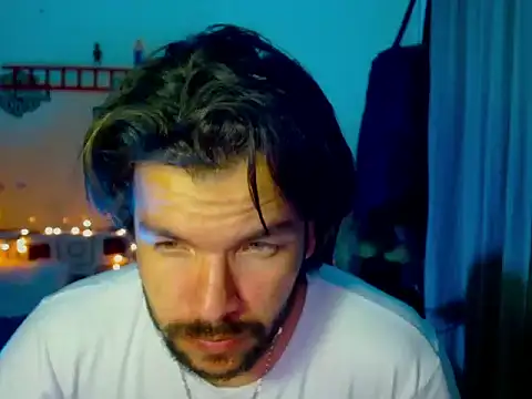 Snapshot of cortelioni_massimo_ chatting on February 6, 2026, 12:17 am cortelioni massimo online show from February 6, 2026, 12:17 am