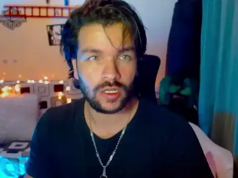 Snapshot of cortelioni_massimo_ chatting on February 3, 2026, 12:54 am cortelioni massimo online show from February 3, 2026, 12:54 am