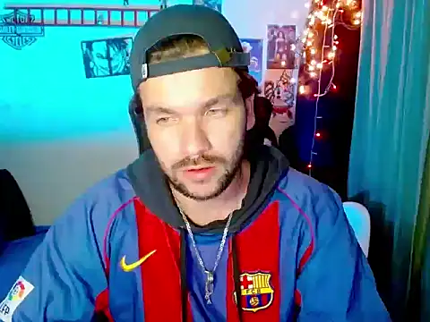 Snapshot of cortelioni_massimo_ chatting on December 23, 2025, 1:05 am cortelioni massimo online show from December 23, 2025, 1:05 am