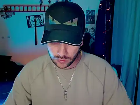 cortelioni massimo  online show from November 6, 2025, 2:48 am