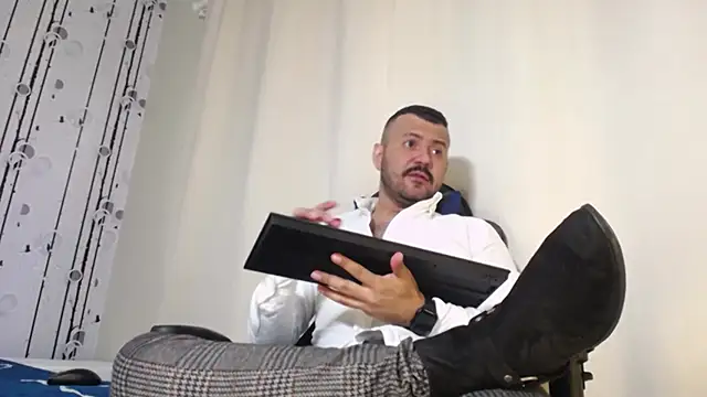 AlphaDrip online show from September 18, 2025, 1:58 pm