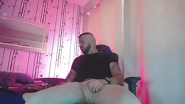 AlphaDrip online show from October 4, 2025, 12:39 pm