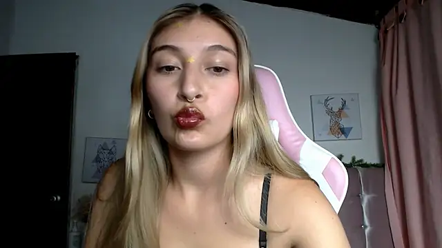 Snapshot of SophiaaLee chatting on April 24, 2026, 12:12 am SophiaaLee online show from April 24, 2026, 12:12 am