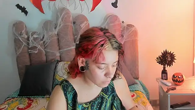 Snapshot of Lily666_ chatting on October 18, 2025, 8:22 pm Lily666 online show from October 18, 2025, 8:22 pm