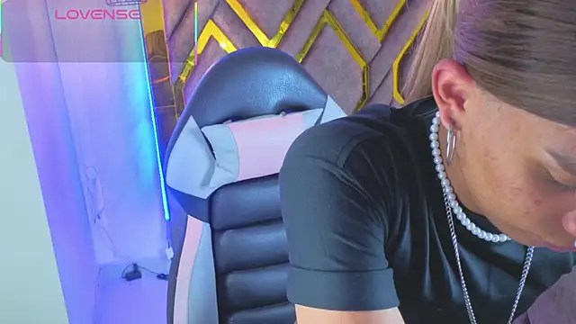 Dom venena online show from December 14, 2025, 6:57 pm