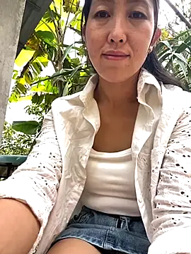 Huong-Ly online show from October 17, 2025, 3:21 am