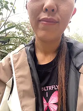 Huong-Ly online show from October 26, 2025, 6:25 am