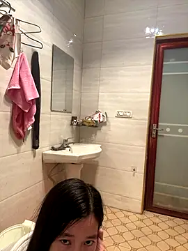 crhong666 online show from November 18, 2025, 12:15 am