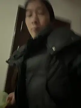 Snapshot of crhong666 chatting on February 19, 2026, 12:18 am crhong666 online show from February 19, 2026, 12:18 am