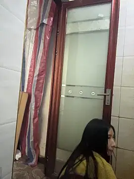 Snapshot of crhong666 chatting on February 6, 2026, 12:39 am crhong666 online show from February 6, 2026, 12:39 am