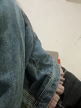 crhong666 online show from March 25, 2026, 12:55 am