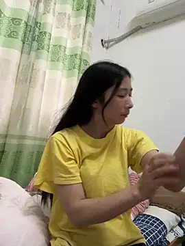 crhong666 online show from October 24, 2025, 10:20 pm