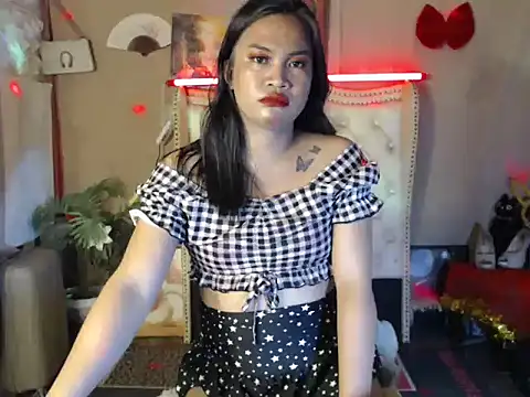 miss laila  online show from September 18, 2025, 11:02 am