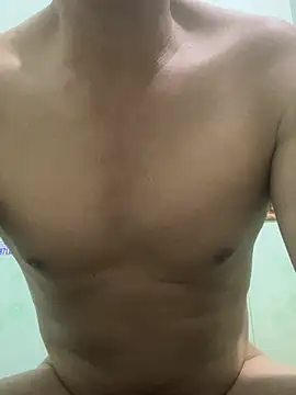 Snapshot of hotboy2x chatting on February 21, 2026, 11:18 pm hotboy2x online show from February 21, 2026, 11:18 pm