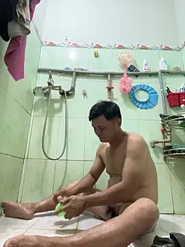 Snapshot of hotboy2x chatting on February 15, 2026, 11:09 am hotboy2x online show from February 15, 2026, 11:09 am