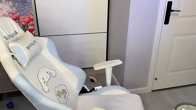 Sheepoooooooo online show from September 13, 2025, 1:44 pm