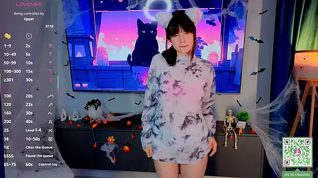 Snapshot of Honeey_Beee chatting on November 5, 2025, 5:05 pm Honeey Beee online show from November 5, 2025, 5:05 pm