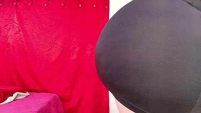 Snapshot of dominant_hipss chatting on October 10, 2025, 2:51 pm dominant hipss online show from October 10, 2025, 2:51 pm