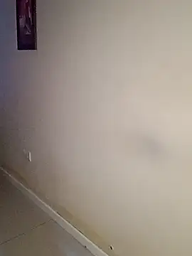 estefymariam88 online show from November 15, 2025, 8:40 am