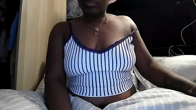 Snapshot of Curvy_AfricanQuinn chatting on February 16, 2026, 9:34 pm Curvy AfricanQuinn online show from February 16, 2026, 9:34 pm