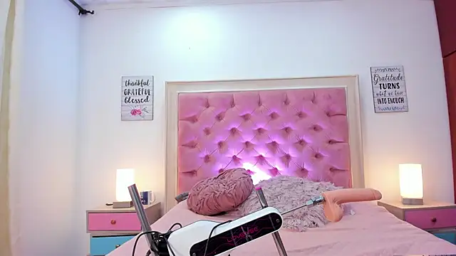 Snapshot of CelesteBaker chatting on September 13, 2025, 11:10 am CelesteBaker online show from September 13, 2025, 11:10 am