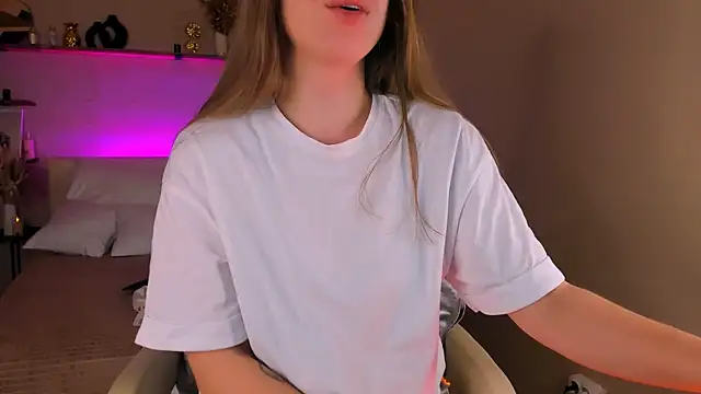 MaryRosenberg online show from October 5, 2025, 11:23 am