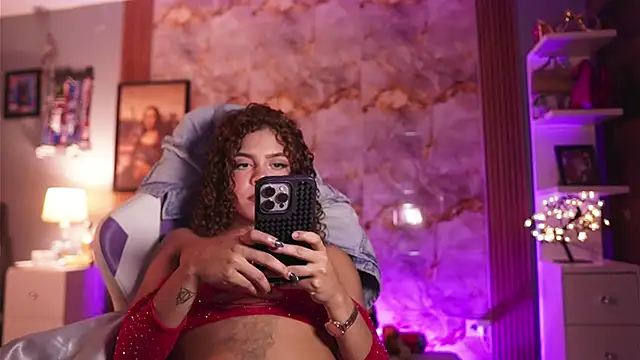 hannachris- online show from November 21, 2025, 11:26 pm