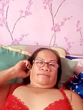 Snapshot of vickyhot1966 chatting on September 30, 2025, 12:44 pm vickyhot1966 online show from September 30, 2025, 12:44 pm