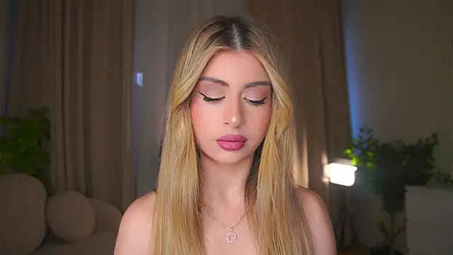 GeorginaHarn online show from April 19, 2026, 8:04 am