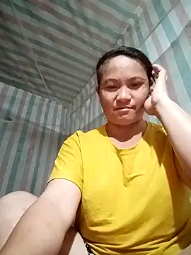 Love-Mama33 online show from November 4, 2025, 11:47 am