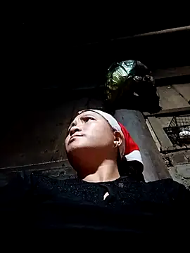 Love-Mama33 online show from November 1, 2025, 12:43 pm