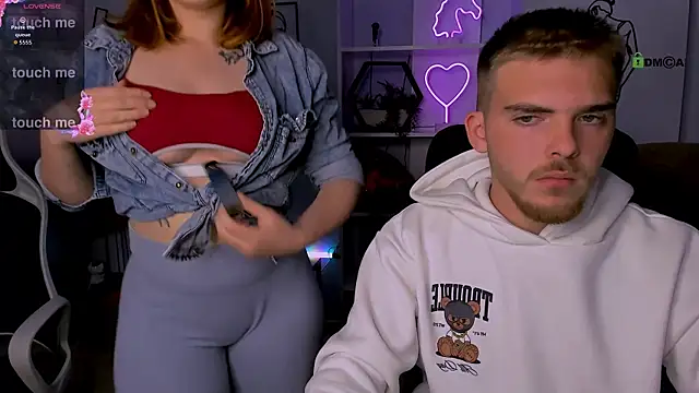 aron black  online show from September 12, 2025, 7:24 pm