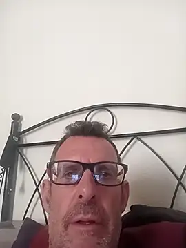 gigolobcn online show from April 15, 2026, 1:15 pm