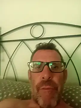 gigolobcn online show from April 21, 2026, 2:34 pm