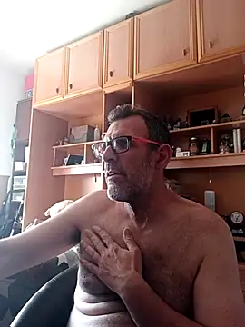 gigolobcn online show from April 18, 2026, 9:22 am